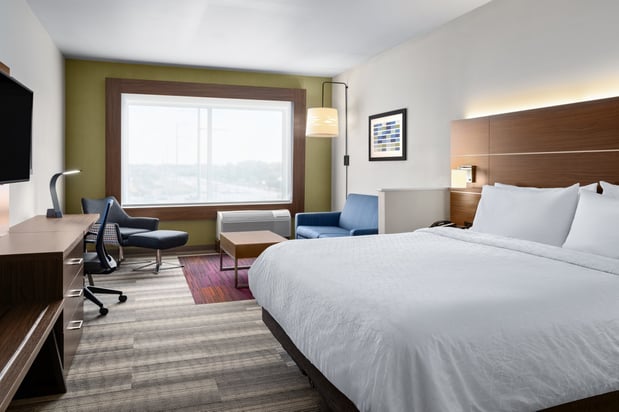 Images Holiday Inn Express & Suites Madison West - Middleton by IHG