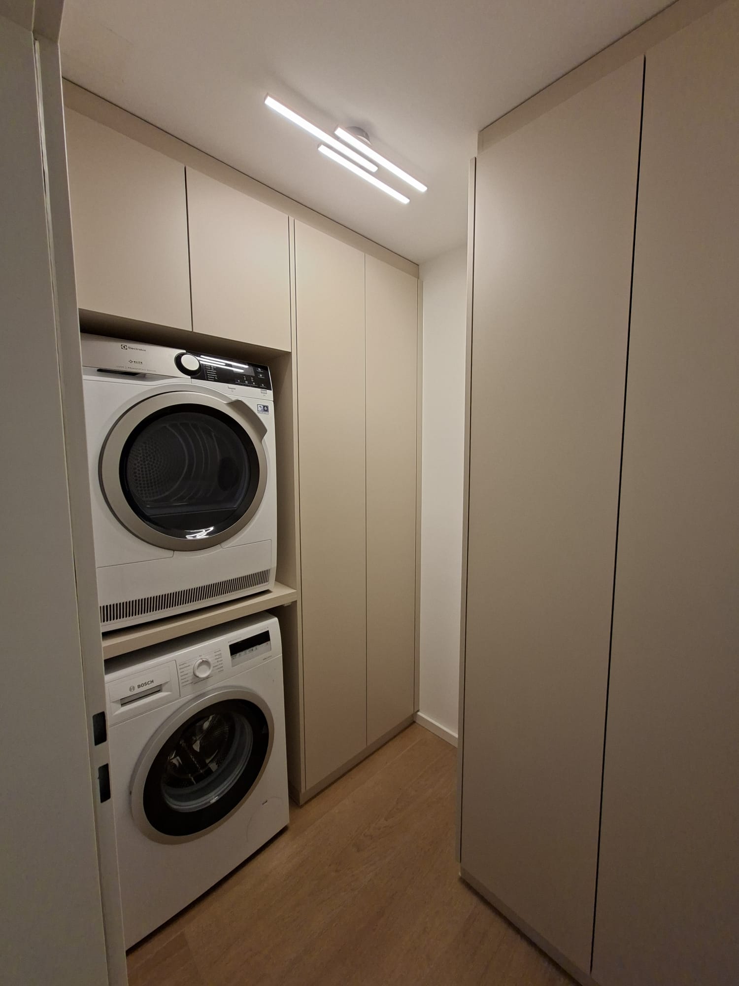Frei Holzdesign GmbH, Fabrikstrasse 8 in Bäch SZ