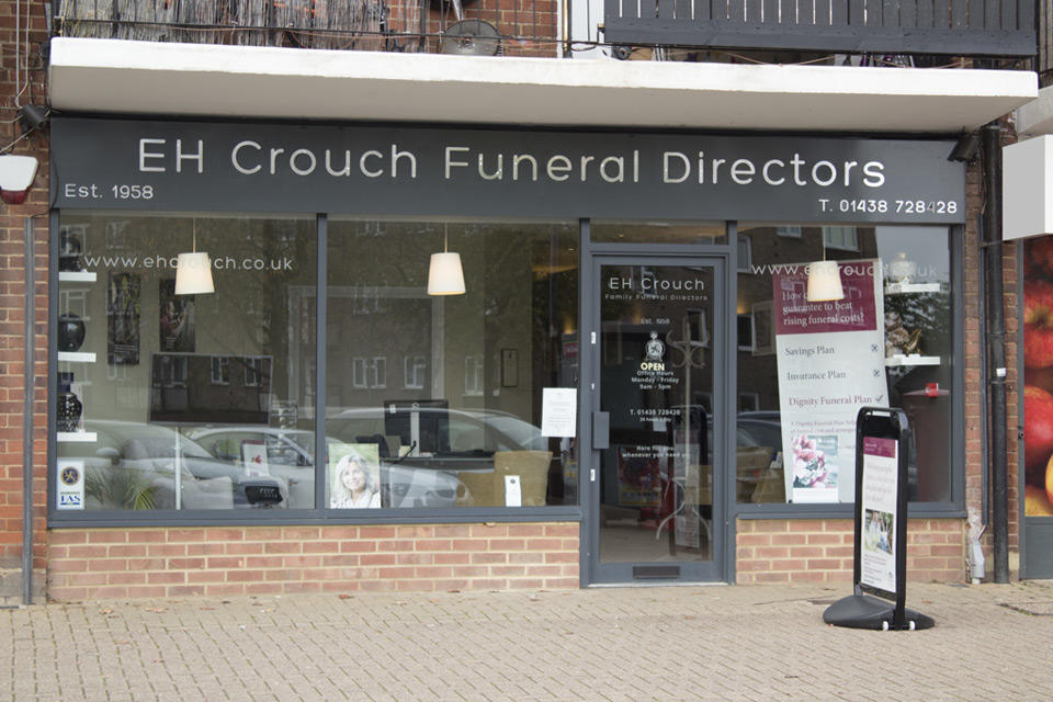 Images Closed - E.H. Crouch Funeral Directors
