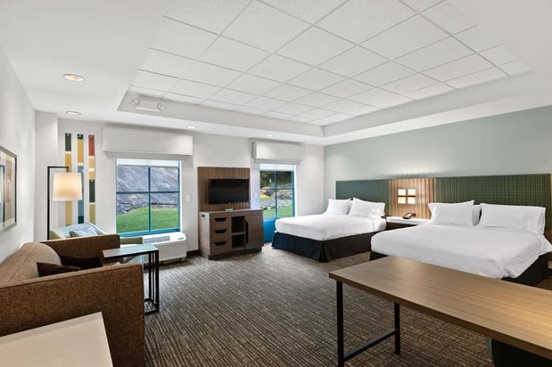 Images Hampton Inn & Suites Lake George
