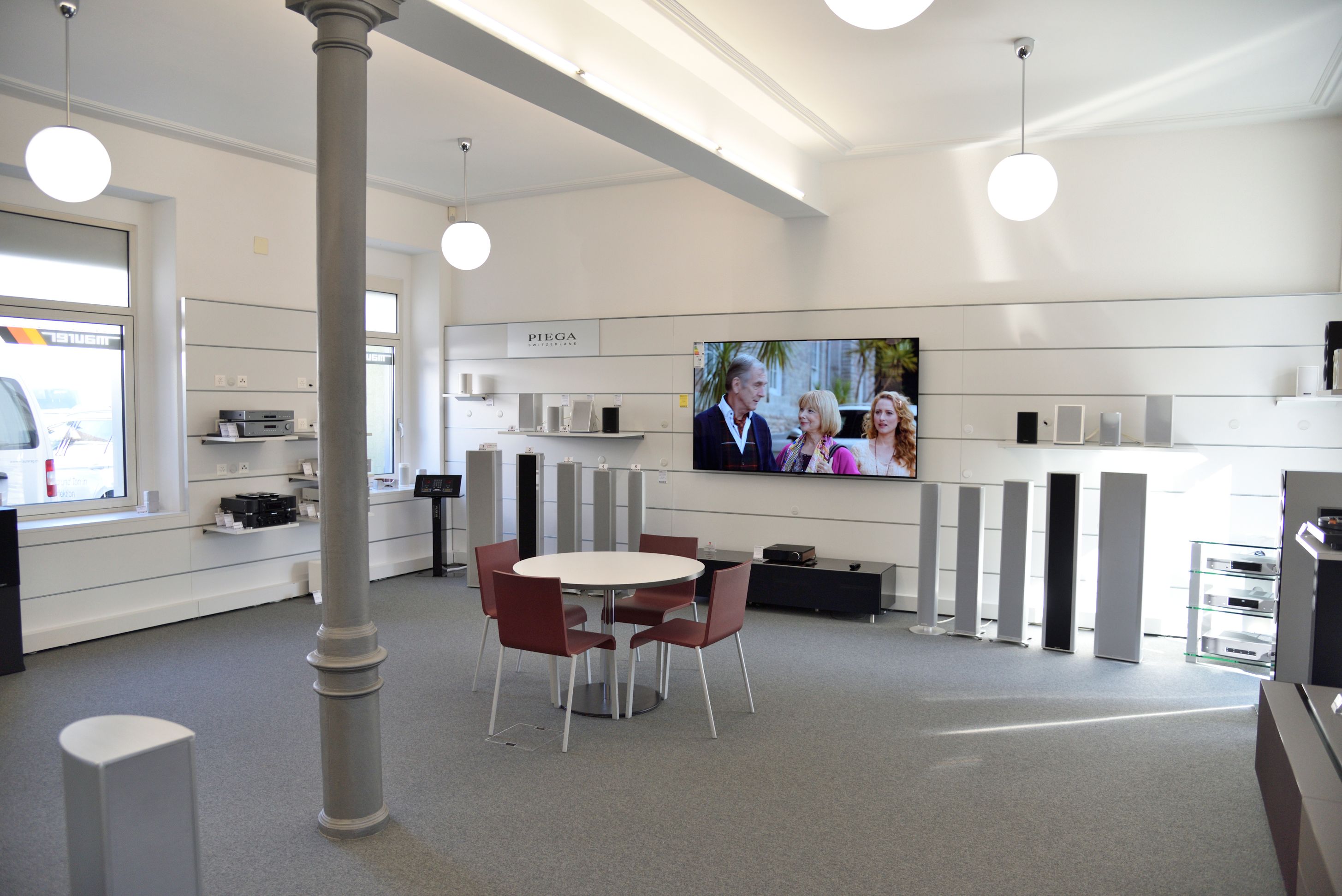 Bilder Maurer Radio Television AG