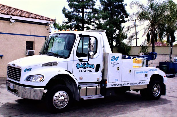 Images Bob & Dave's Towing