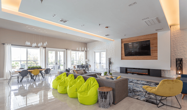 Images Vie at University Downs