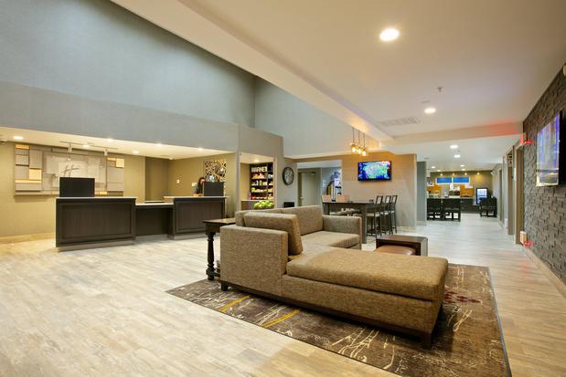 Images Holiday Inn Express & Suites Paso Robles, an IHG Hotel