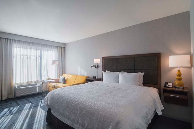 Images Hampton Inn Chicago North-Loyola Station