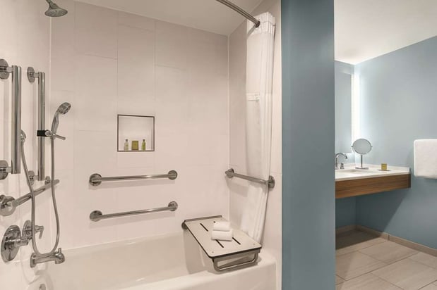 Images DoubleTree by Hilton Tampa Rocky Point Waterfront
