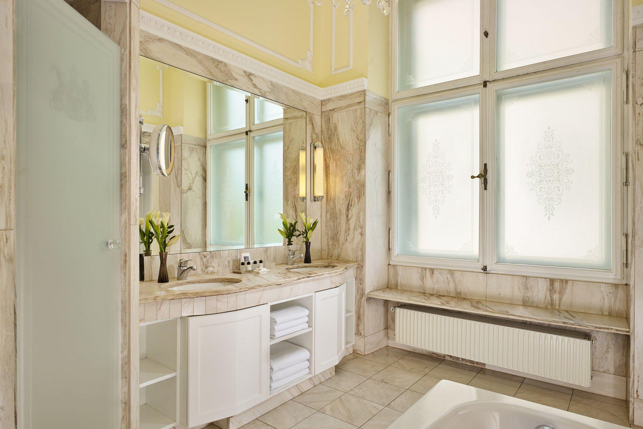 Hotel Imperial, a Luxury Collection Hotel, Vienna, Kaerntner Ring 16 in Vienna