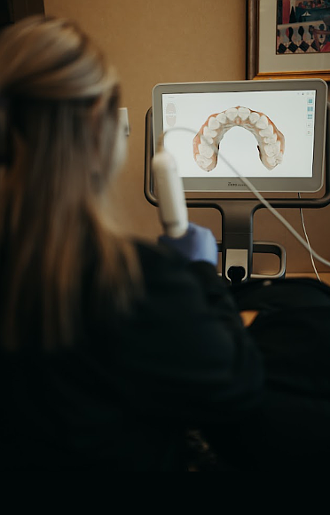 McMillian Orthodontics Logo