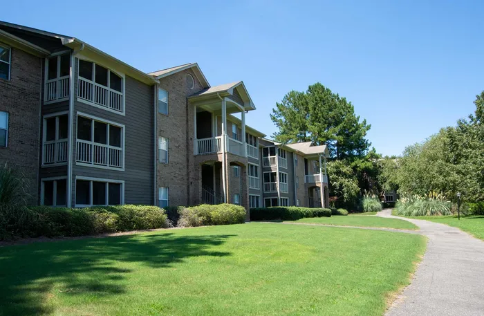 The Lakes Apartments Image