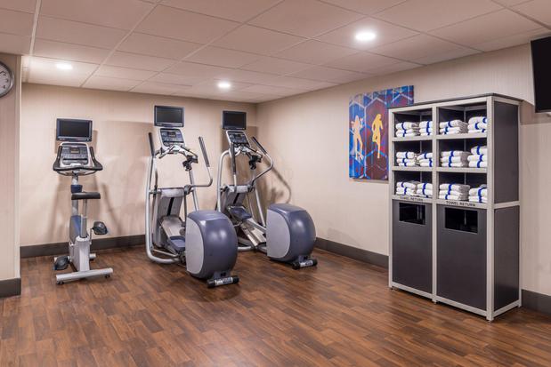 Images Holiday Inn Auburn-Finger Lakes Region by IHG