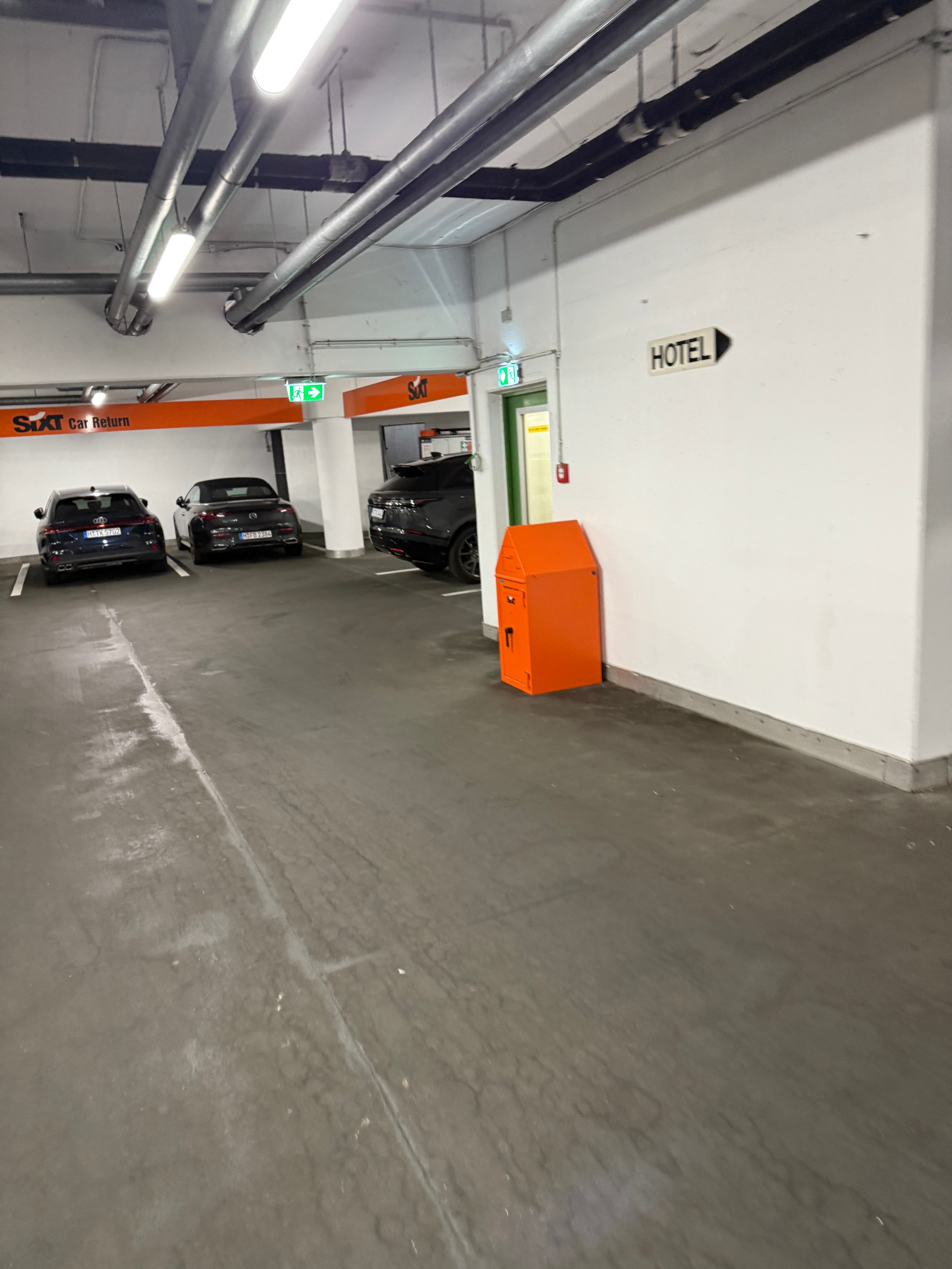 SIXT Autovermietung Frankfurt a. M. Zentrum-Zeil, Konrad-Adenauer-Str. 5-7 in Frankfurt am Main