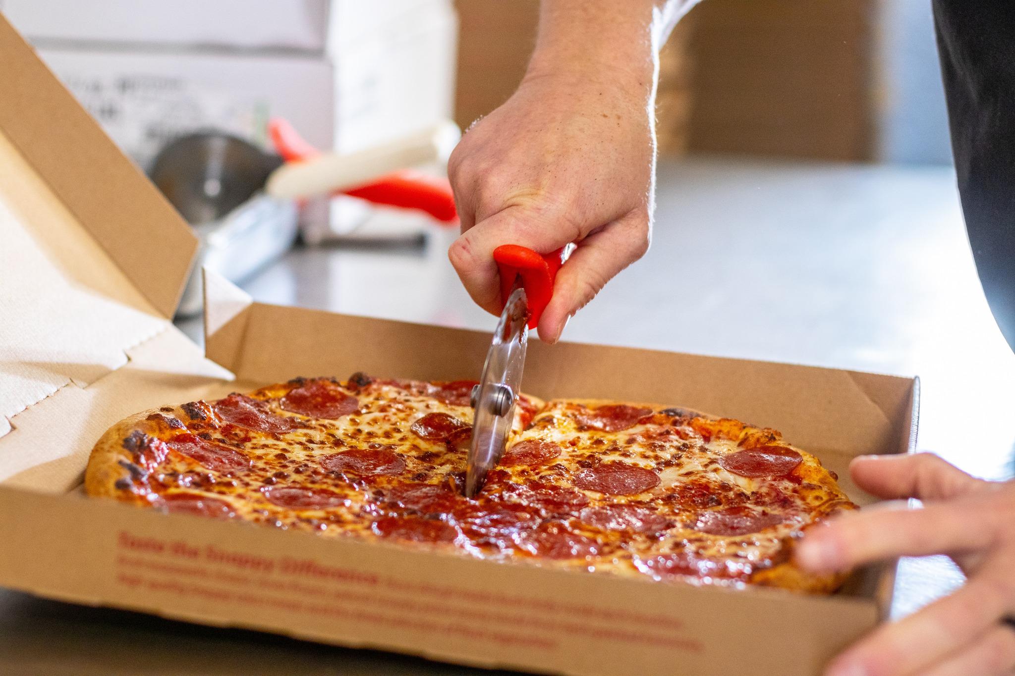 Snappy Tomato Pizza -

Order Online, Delivery Carry Out and Pick-Up!