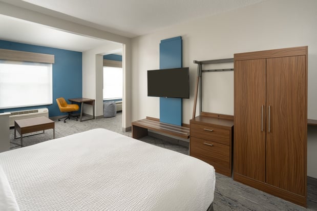 Images Holiday Inn Express & Suites Orlando International Airport by IHG