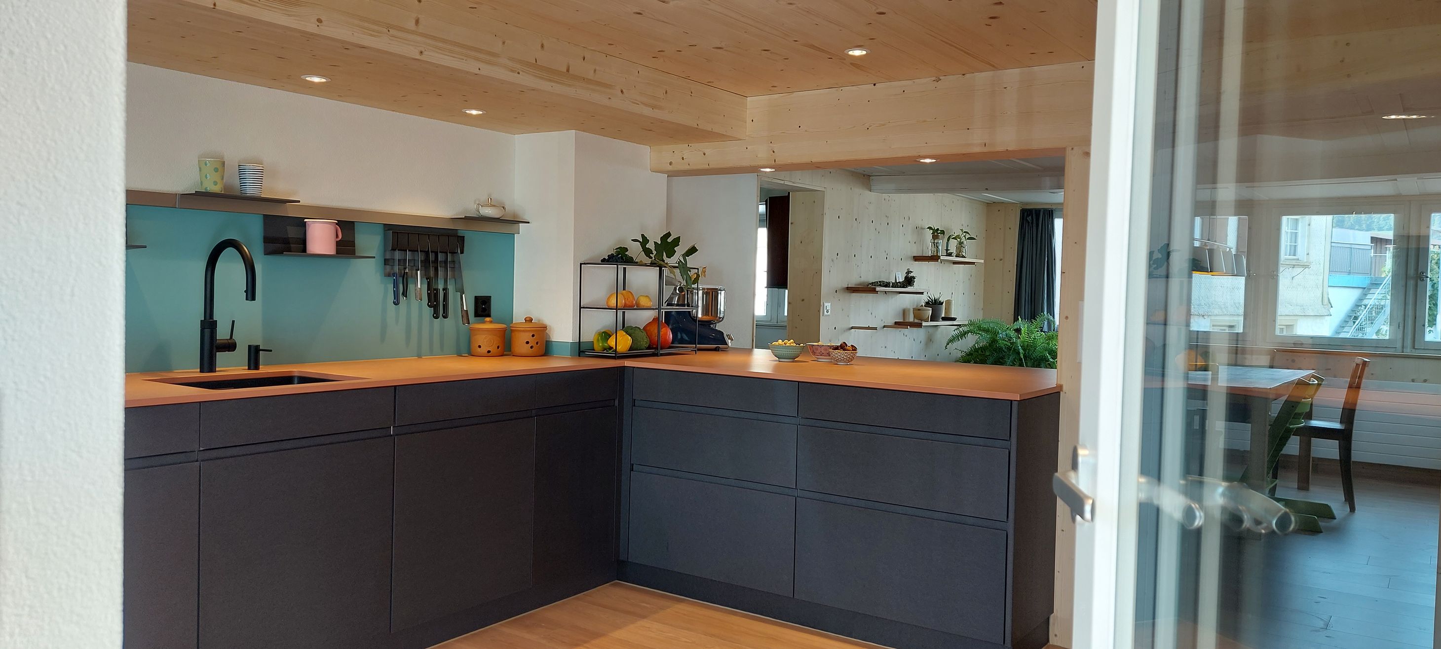 Bilder Nemo-Schreinerei AG