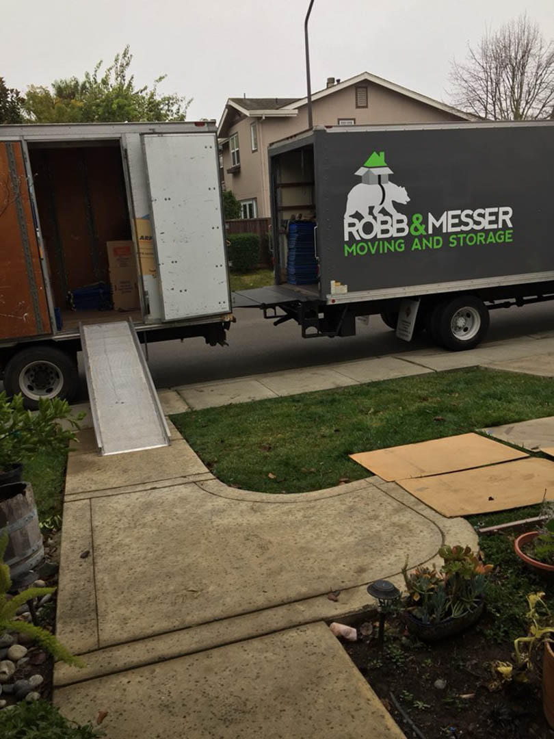 Image 3 | Robb & Messer Moving and Storage