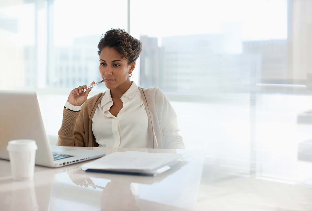 woman-working-on-computer