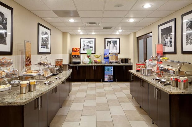 Images Hampton Inn & Suites Chicago/St. Charles
