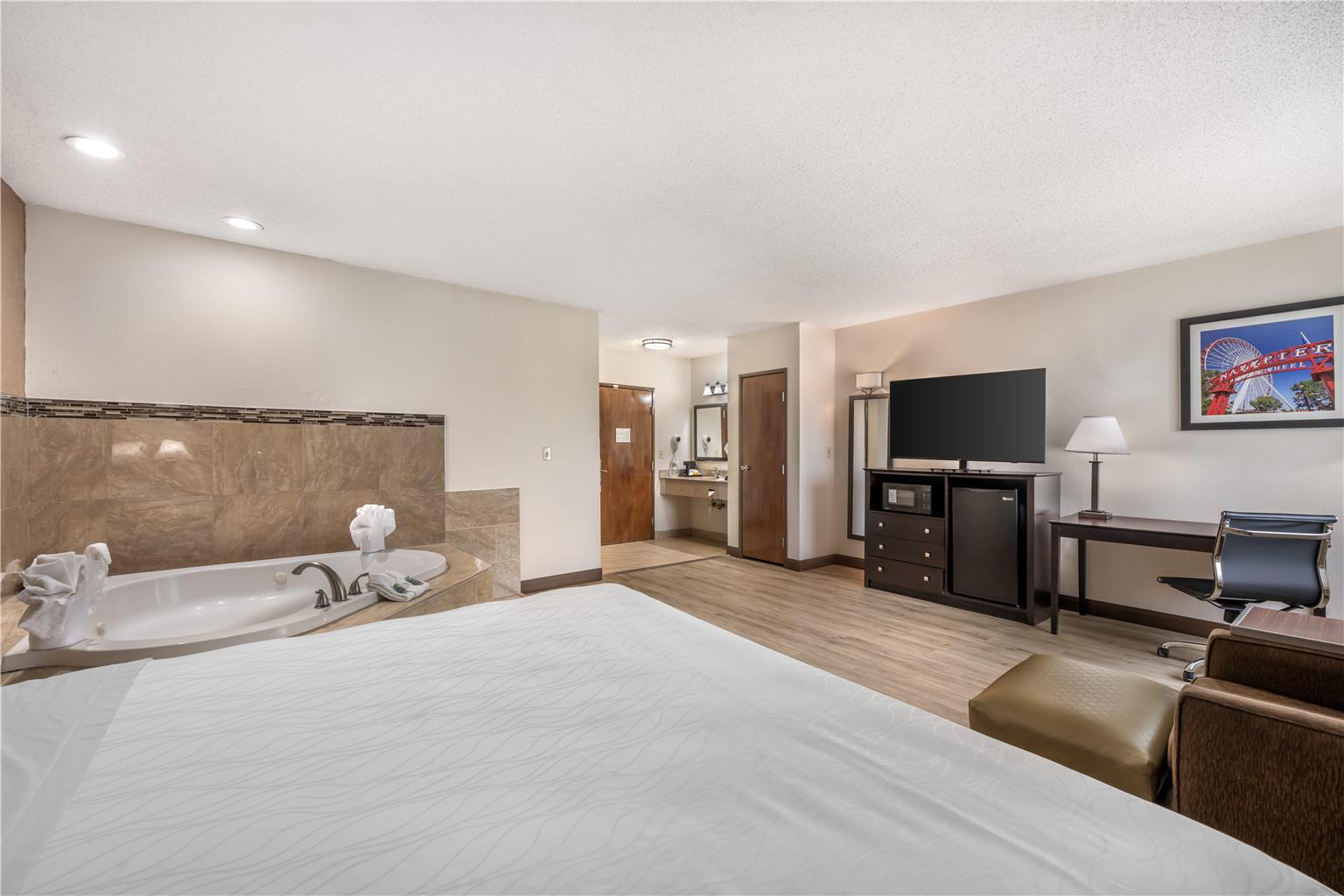 King Room with Jacuzzi 