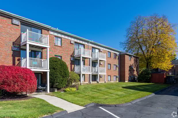 Images Princeton Green Apartments