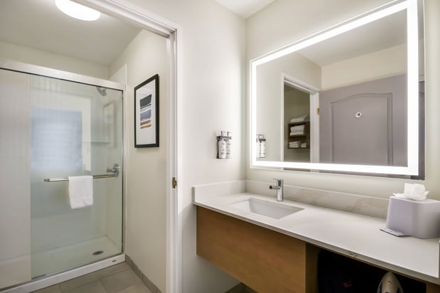Images Staybridge Suites Toledo - Maumee by IHG