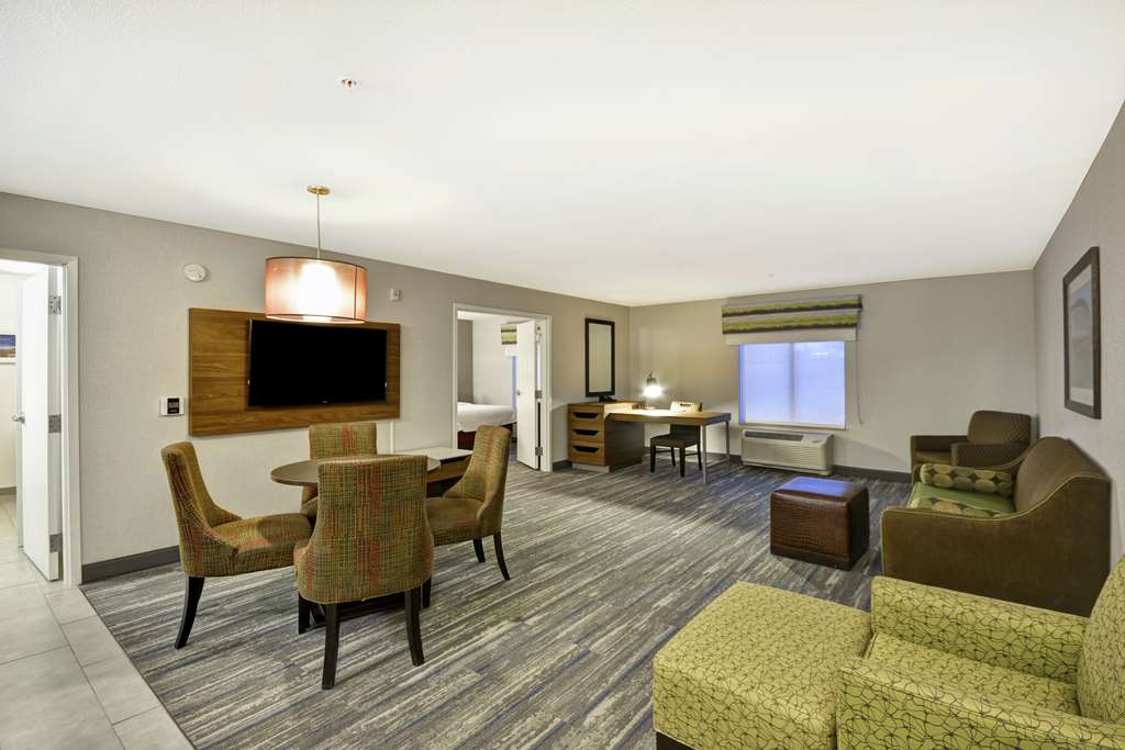 Guest room