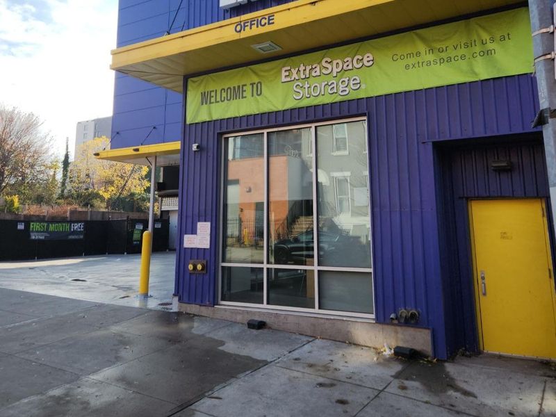 Images Extra Space Storage