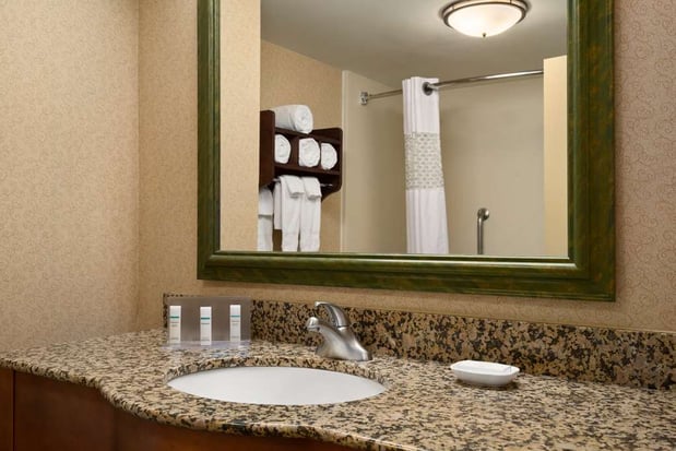 Images Hampton Inn & Suites Williamsburg-Central
