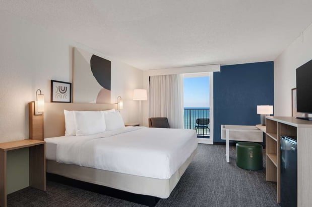 Images Spark by Hilton Ormond Beach Oceanfront