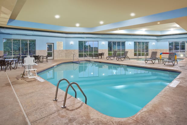Images Holiday Inn Express & Suites Milwaukee NW – Park Place by IHG