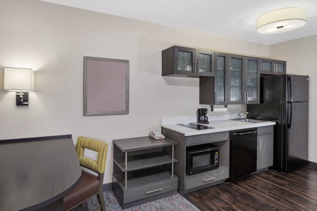 Images Candlewood Suites Appleton by IHG