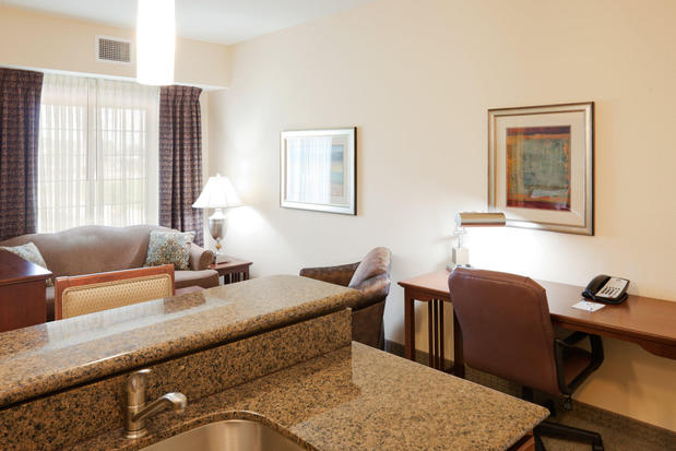 Images Staybridge Suites Lafayette-Airport by IHG