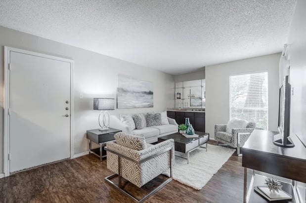 Images Walnut Hill Apartments