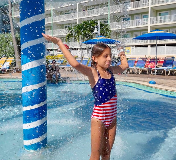 Images Holiday Inn & Suites Clearwater Beach S-Harbourside by IHG