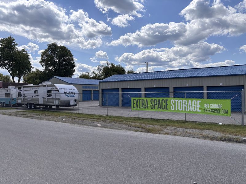 Images Extra Space Storage