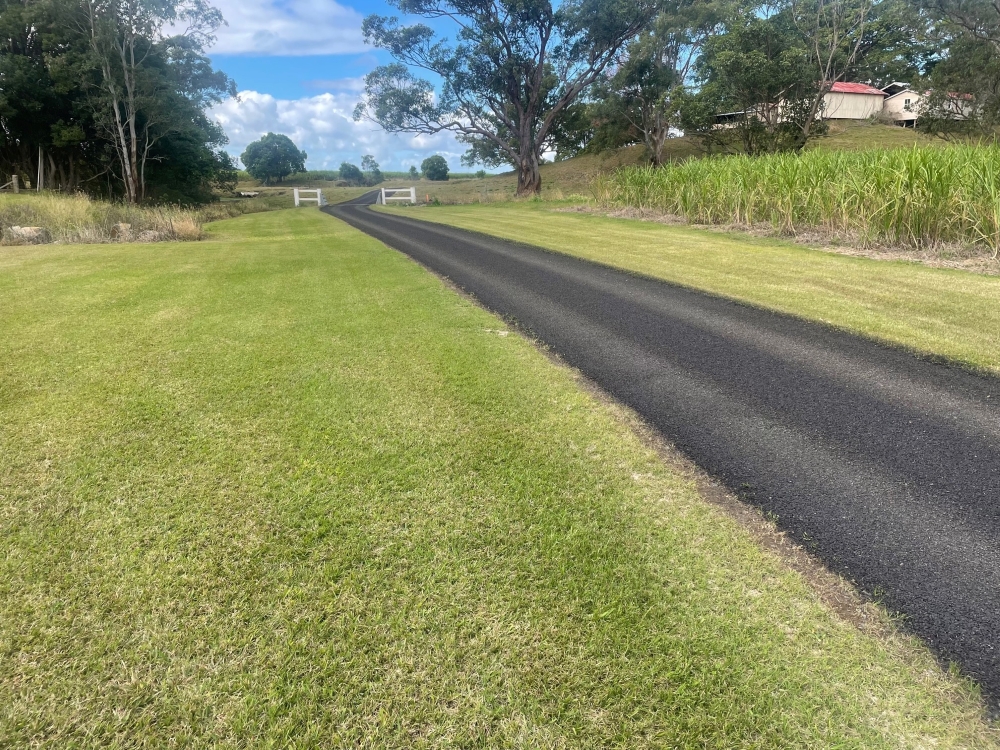 Images East Coast Asphalt & Concrete Edging