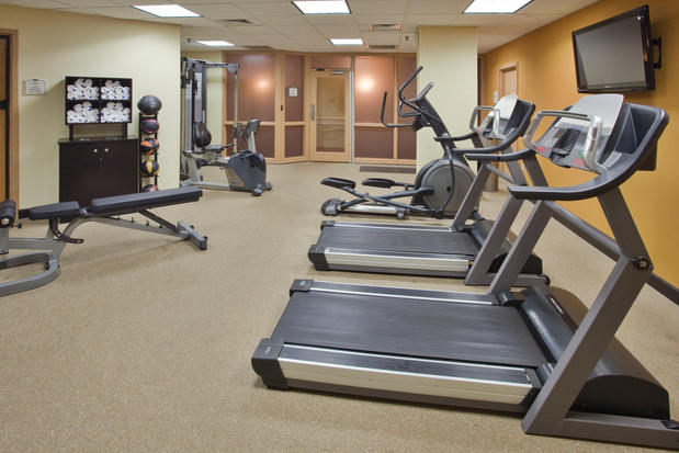 Images Crowne Plaza Virginia Beach Town Center by IHG