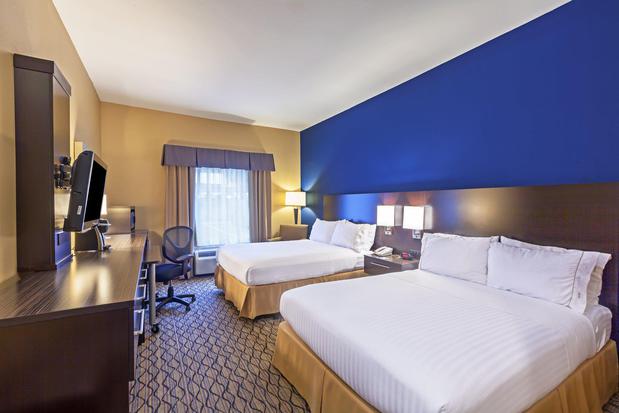 Images Holiday Inn Express & Suites Houston-Dwtn Conv Ctr by IHG