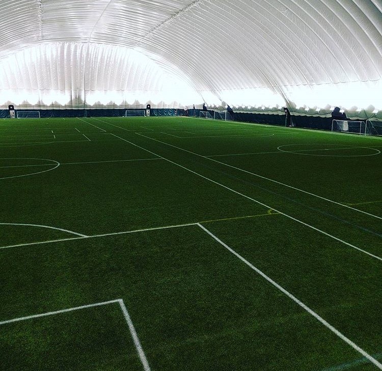 Купол спортивный комплекс. Купол для спортивного стадиона. Футбольное поле под куполом в Обнинске.