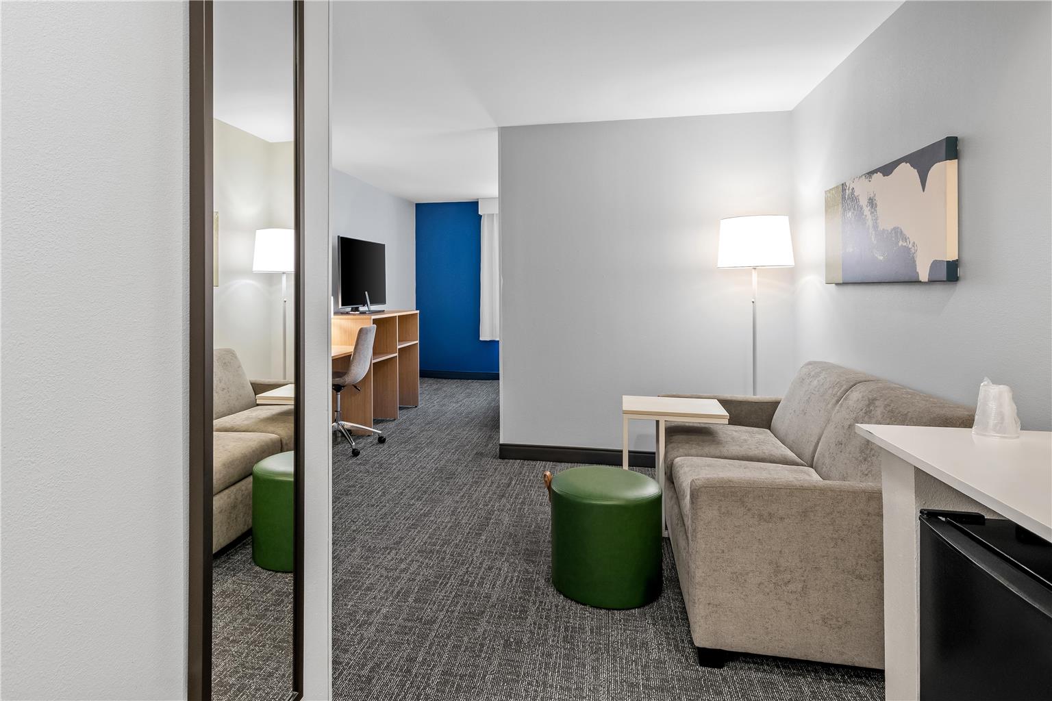 Guest room