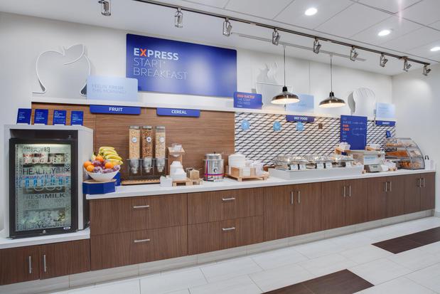 Images Holiday Inn Express & Suites Ft. Lauderdale Airport/Cruise by IHG