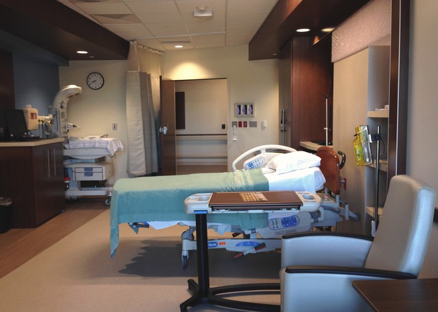 Images The Mother Baby Center at Mercy with Children's Minnesota