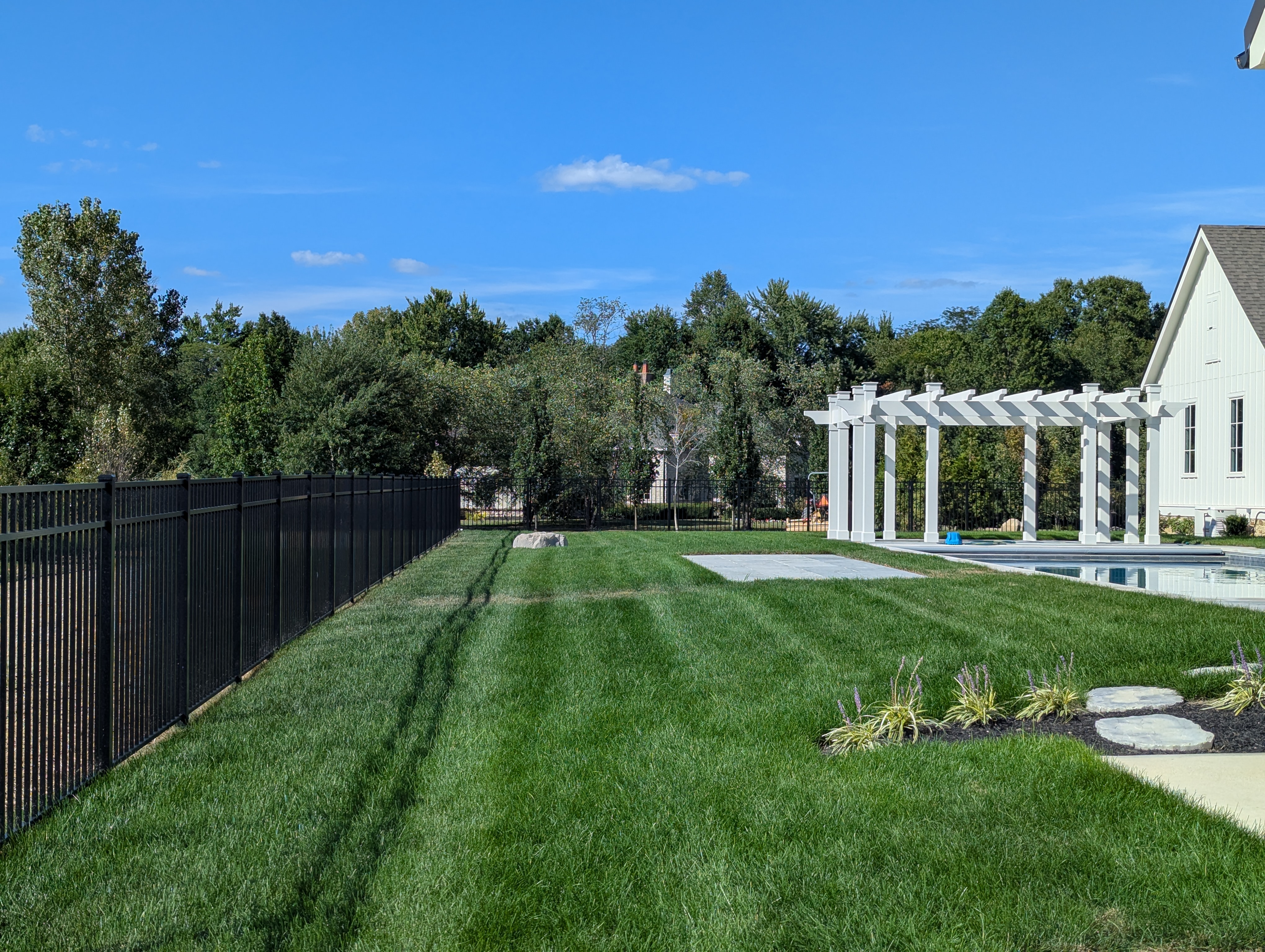 Yoder's Vinyl Fencing Image