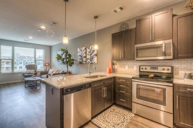 Images Waterside Residences on Quivira