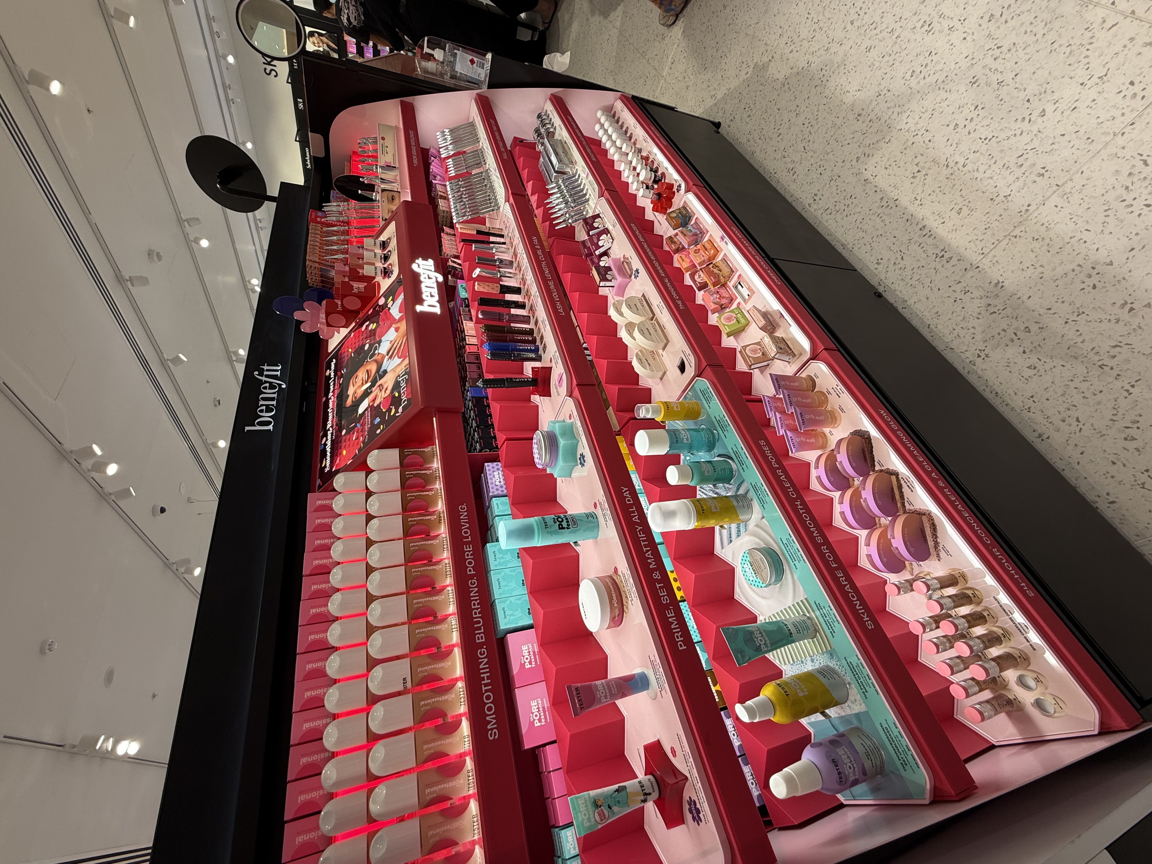 Images Benefit Cosmetics BrowBar