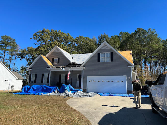 Images SkyGuard Roofing