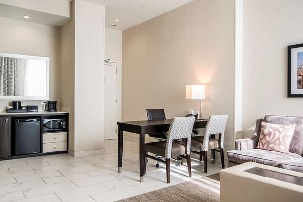 Images Embassy Suites by Hilton Louisville Downtown