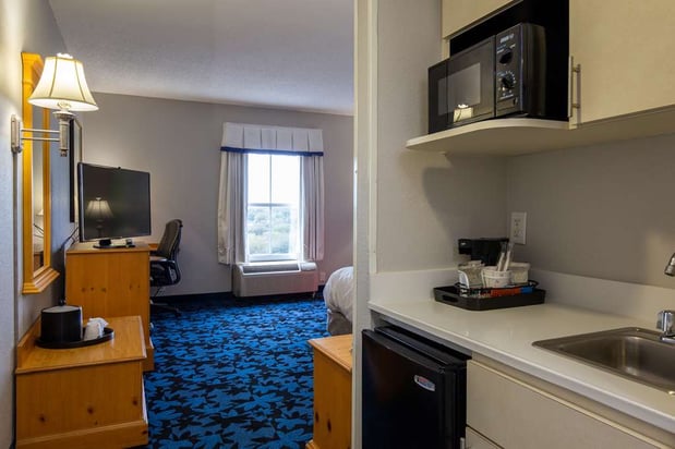 Images Hampton Inn & Suites Jacksonville Deerwood Park