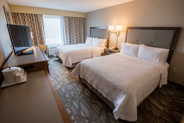 Images Hampton Inn & Suites Tilton