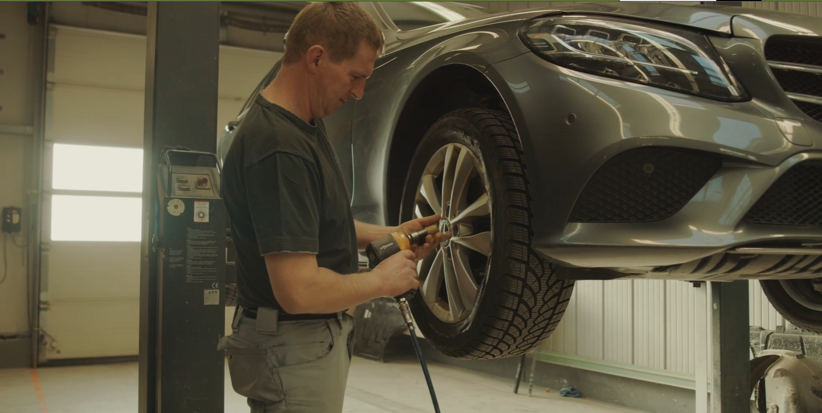 Bild 3 von Bloder Peter - Lackierzentrum u. Spenglerei