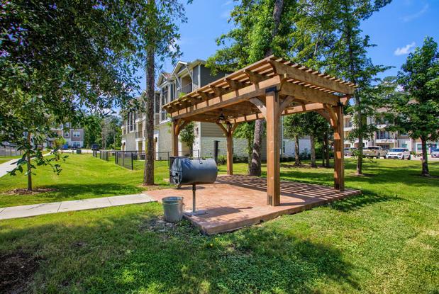 Images Urban Oaks at Conroe